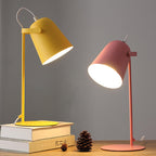 Scandinavische Tafellamp met Kleurrijk Emmerdesign
