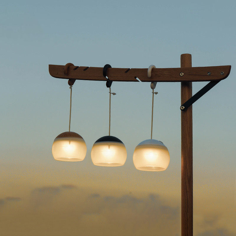 Draagbare Buitenlamp Met Heldere Lichtbron En Moderne Hangvorm