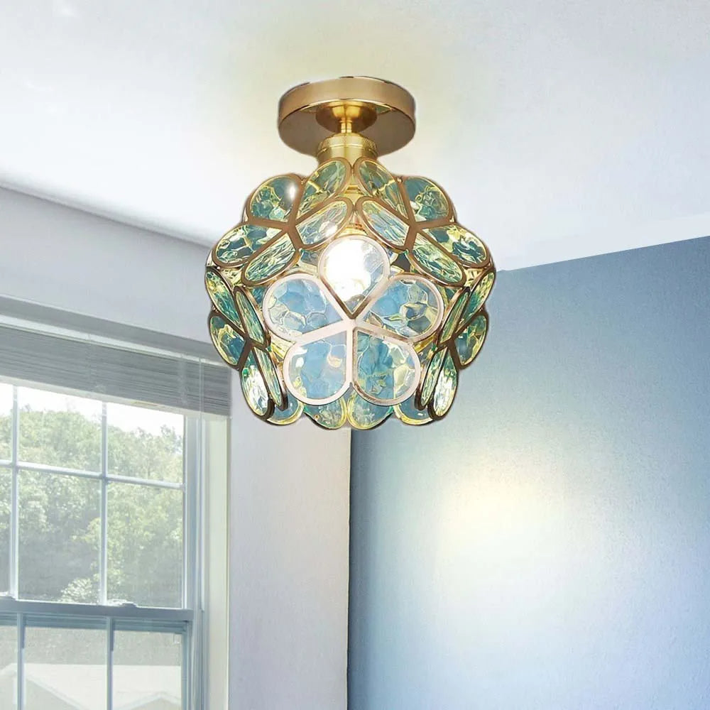 Plafondlamp Met Bloemvorm En Moderne Gelaagde Lichtstructuur