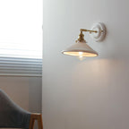 Wandlamp Met Geplooide Kap En Vintage Uitstraling Voor Zachte Binnenverlichting