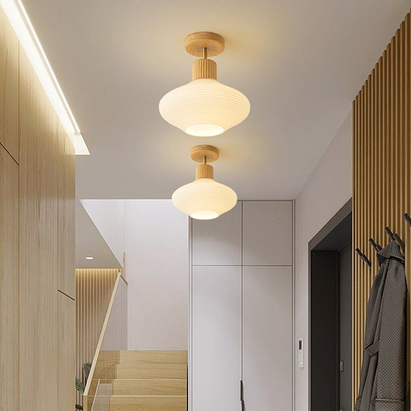 Plafondlamp Met Compact Ontwerp En Zachte Gelijkmatige Lichtval