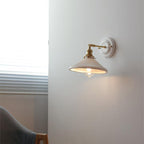 Wandlamp Met Geplooide Kap En Vintage Uitstraling Voor Zachte Binnenverlichting