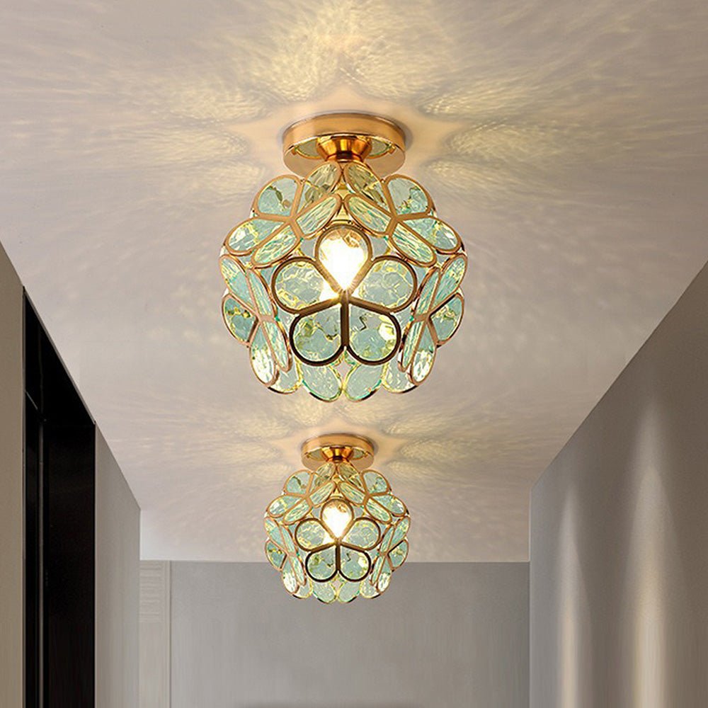 Luxe Plafondlamp Met Bloemvormig Design En Decoratief Lichteffect
