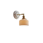 Wandlamp Met Geplooide Kap En Vintage Uitstraling Voor Zachte Binnenverlichting