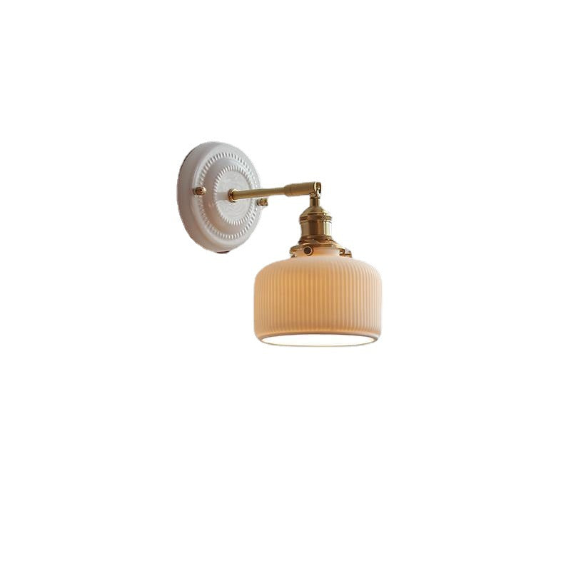 Wandlamp Met Geplooide Kap En Vintage Uitstraling Voor Zachte Binnenverlichting