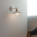 Wandlamp Met Geplooide Kap En Vintage Uitstraling Voor Zachte Binnenverlichting