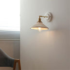 Wandlamp Met Geplooide Kap En Vintage Uitstraling Voor Zachte Binnenverlichting