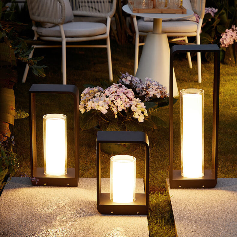 Buitenlamp Met Minimalistisch Frame En Zachte Led Voor Moderne Buitenruimtes