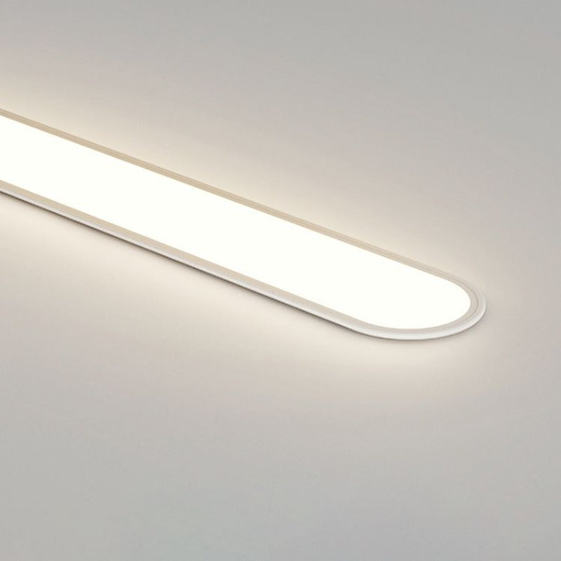 Ovale Plafondlamp Met Metalen Behuizing En Acrylkap