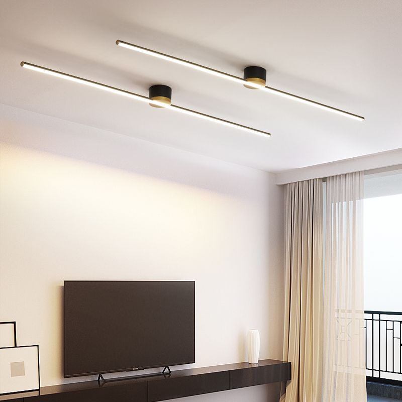Lineaire Plafondlamp Met Metalen Behuizing En Silicagelkap