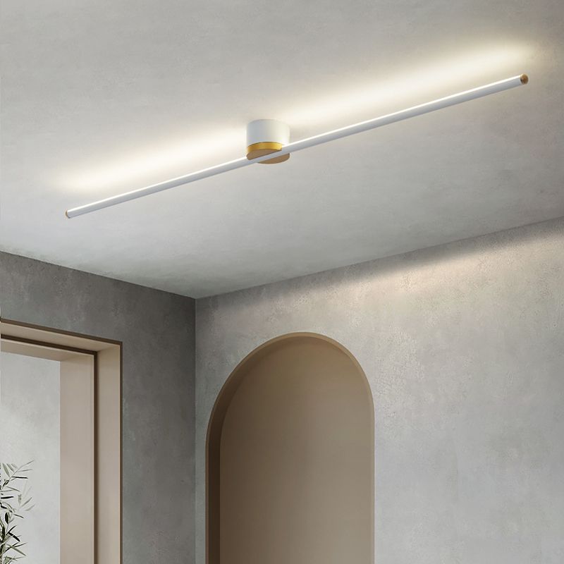 Lineaire Plafondlamp Met Metalen Behuizing En Silicagelkap