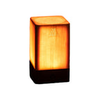 Houten Tafellamp Met Warm Licht En Snoerloos Ontwerp Voor Gezellige Hoeken