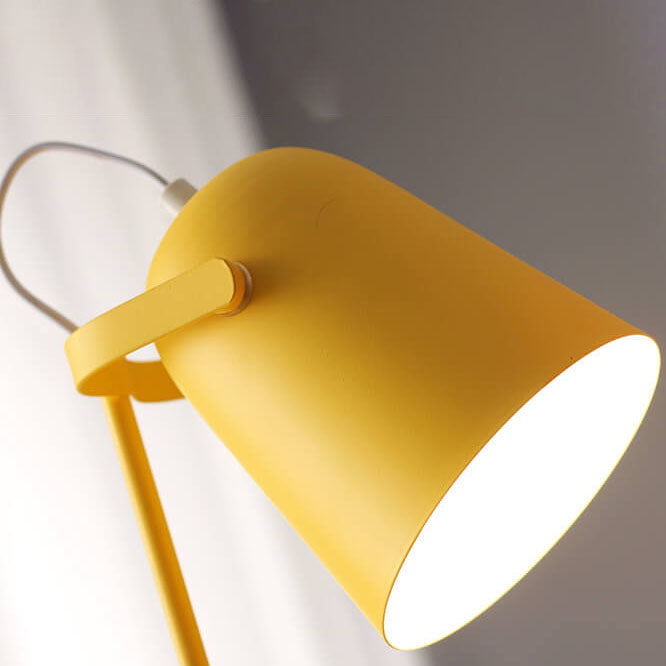 Scandinavische Tafellamp met Kleurrijk Emmerdesign