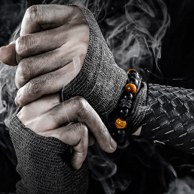 Kralenarmband met Ronde Kralen en Decoratieve Tussenkraal