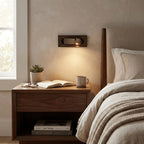 Metalen Wandlamp Met Compact Ontwerp En Zachte Lichtkleuren Voor Moderne Ruimtes