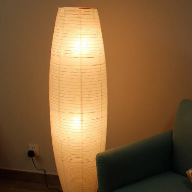 Scandinavische Rijstpapier Vloerlamp met Houten Voet