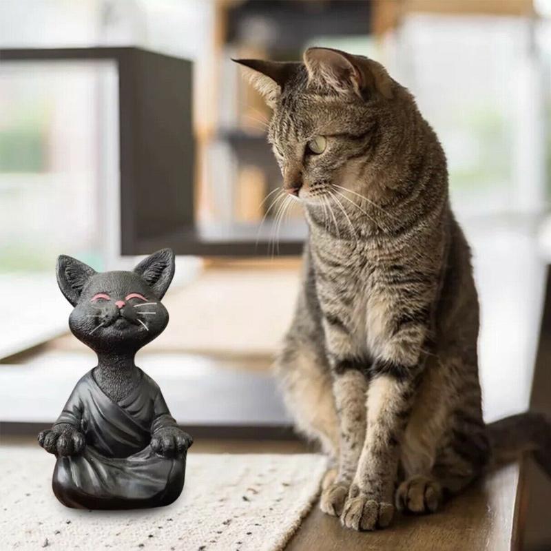 Meditatie Kat Beeldje van Resin met Symbolische Betekenis