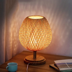 Vintage Bamboe Tafellamp met Klassieke Nostalgie en Duurzame Afwerking
