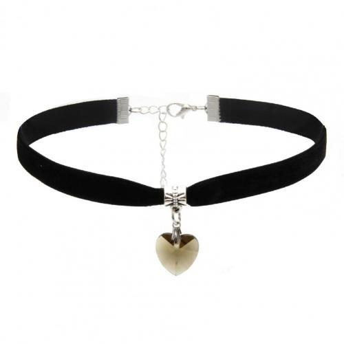 Choker van Fluweel met Hartvormige Hanger en Verlengketting