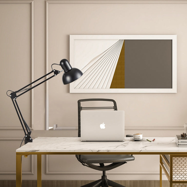 Minimalistische Tafellamp Met Strakke Vorm En Gelijkmatige Lichtval