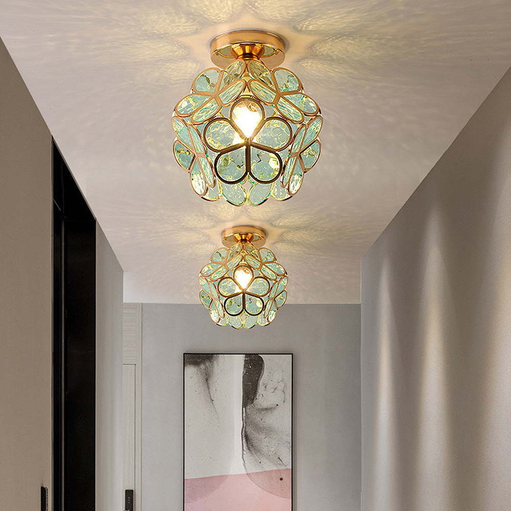 Plafondlamp Met Bloemvorm En Moderne Gelaagde Lichtstructuur