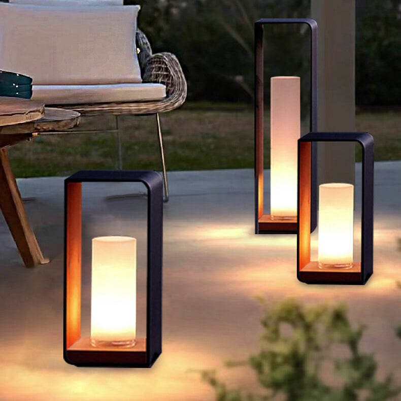 Buitenlamp Met Minimalistisch Frame En Zachte Led Voor Moderne Buitenruimtes