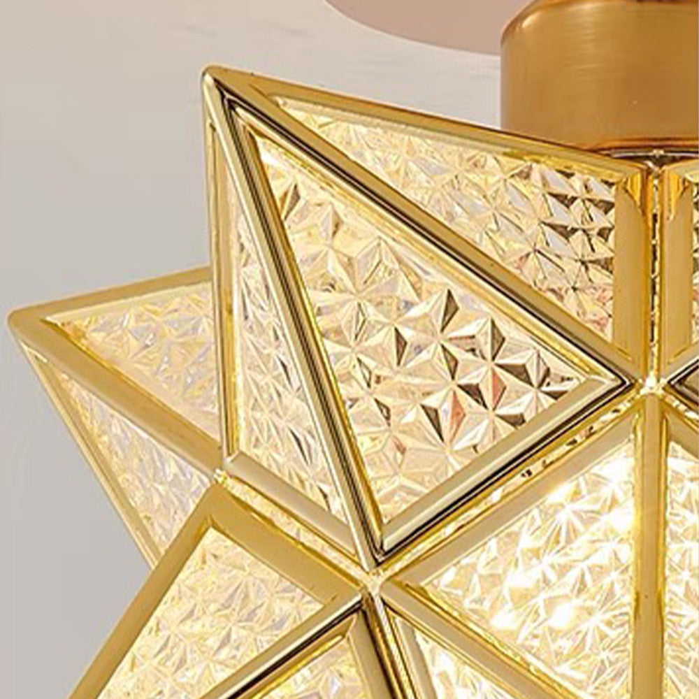 Sculpturale Plafondlamp Met Warme Gloed En Dagelijkse Stervormige Lichtaccenten