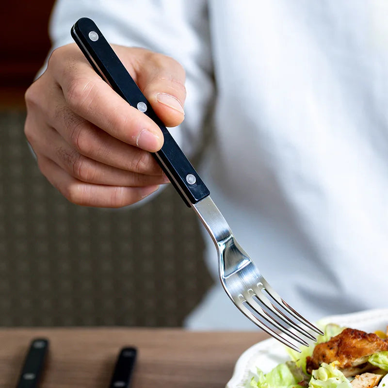 Bestekset Met Ingraving En Stevige Constructie Voor Dagelijks Gebruik