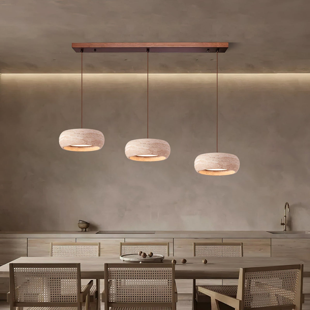 Travertin Hanglamp Met Slank Profiel En Dimbare Lichtkleuren Voor Moderne Ruimtes
