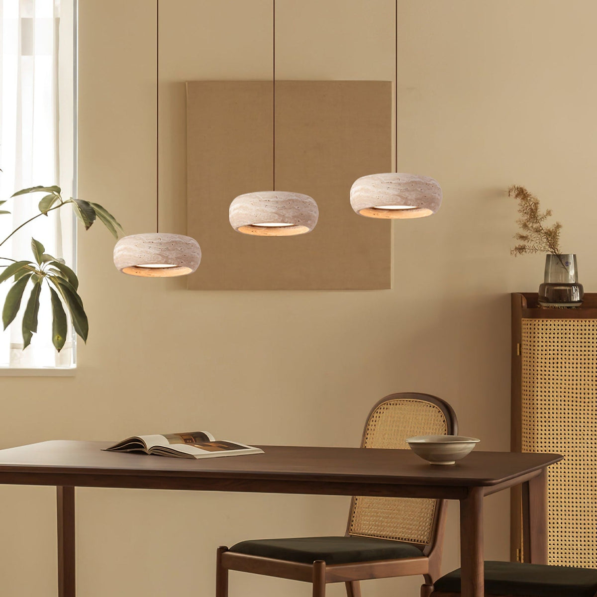 Travertin Hanglamp Met Slank Profiel En Dimbare Lichtkleuren Voor Moderne Ruimtes