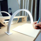 Led‑Bureaulamp met Gebogen Metalen Frame