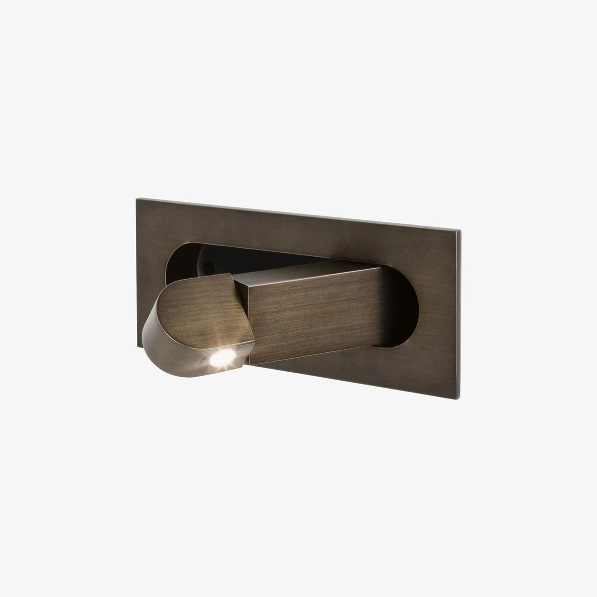 Metalen Wandlamp Met Compact Ontwerp En Zachte Lichtkleuren Voor Moderne Ruimtes