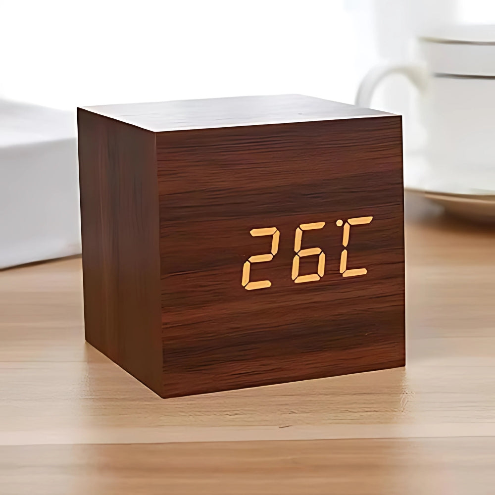 LED Wekker Met Houtlook Behuizing En Multifunctioneel Display