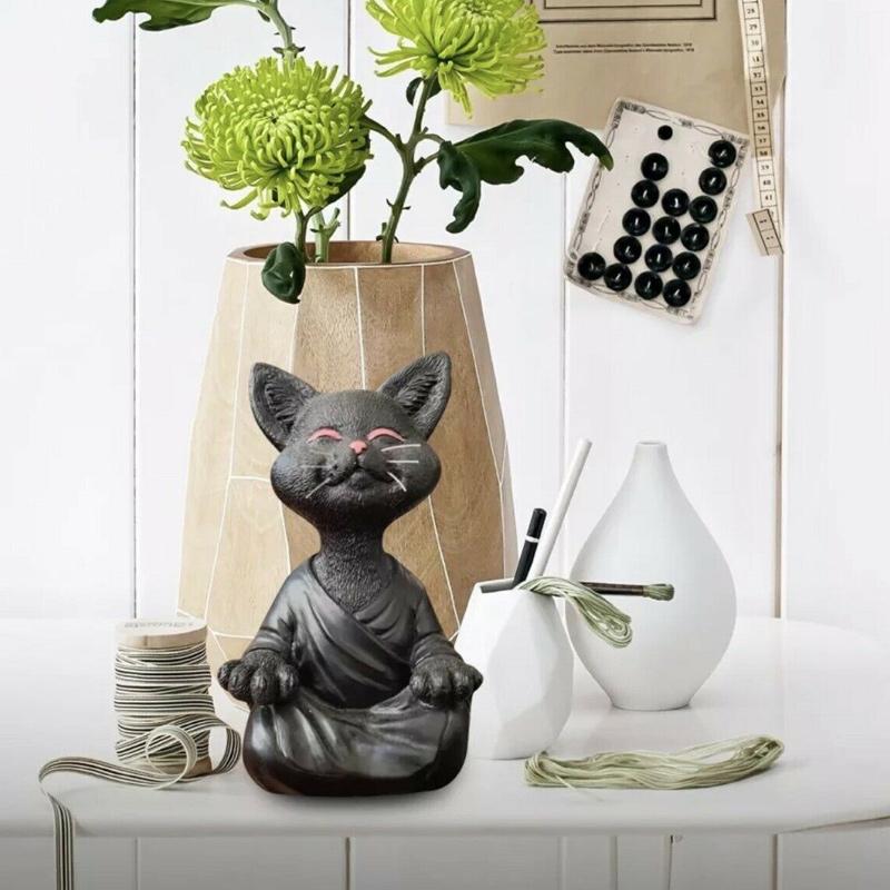 Meditatie Kat Beeldje van Resin met Symbolische Betekenis