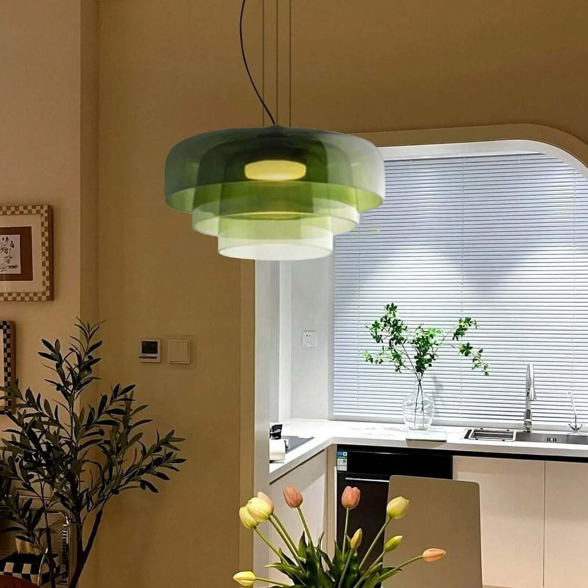 Luxe Glazen Hanglamp met Unieke Handgemaakte Kap voor Warme Sfeerverlichting