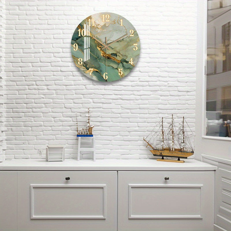 Houten Wandklok Met Stil Uurwerk En Gedrukt Marmermotief