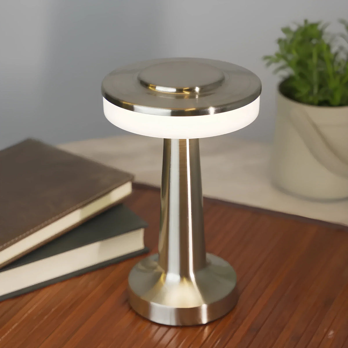 Retro Tafellamp Met Dimbare LED Verlichting Voor Sfeervolle En Flexibele Verlichting
