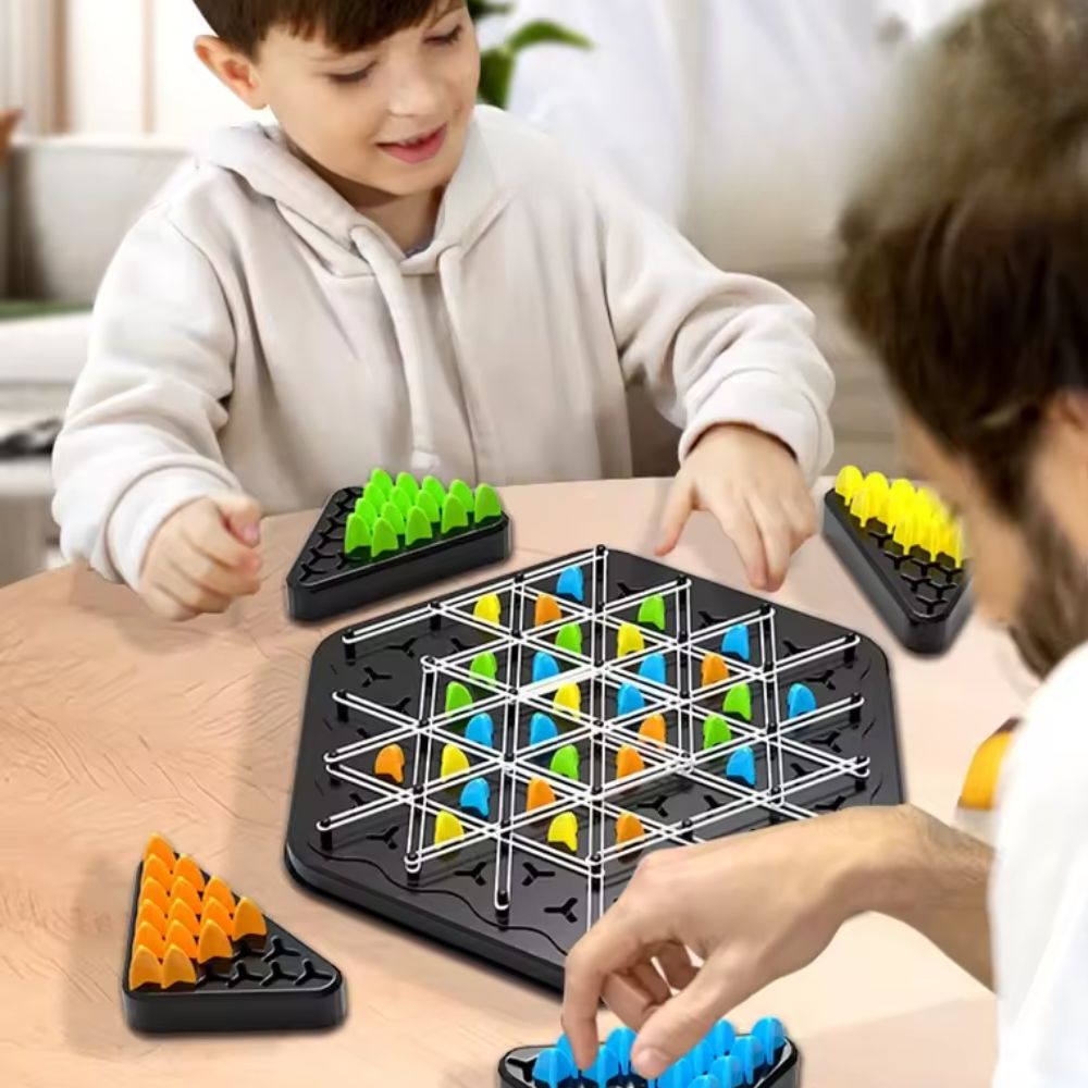 Strategisch Driehoekenspel Voor Gezellige Spelavonden Met Familie En Vrienden