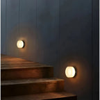 Compacte Wandlamp Met Geribbeld Lichtdesign En Sfeervolle LED-Verlichting