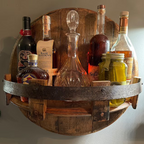 Wandrek met Houten Flespresentatie en Decoratieve Rondvorm
