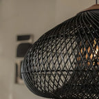 Rieten Hanglamp Met Handgevlochten Kap En Zachte Natuurlijke Lichtspreiding