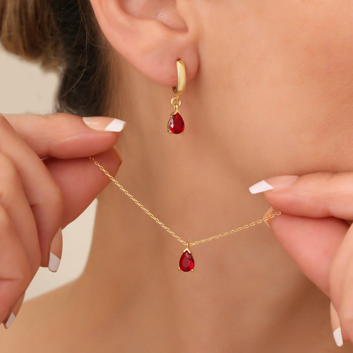 Sieraden met Druppelhanger: Ketting, Oorbellen of Set