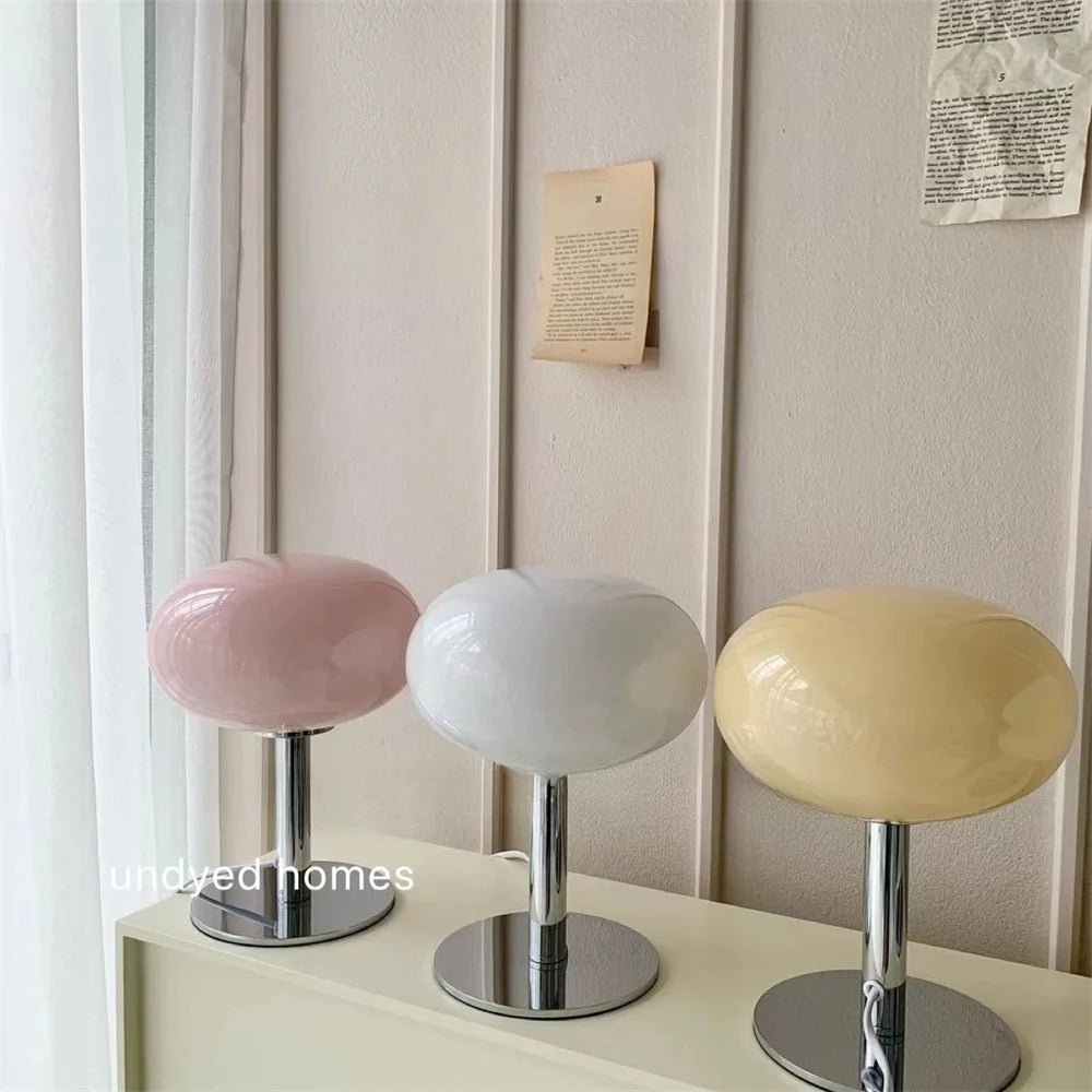 Elegante Tafellamp Met Glazen Kap En Sfeervolle LED-Verlichting
