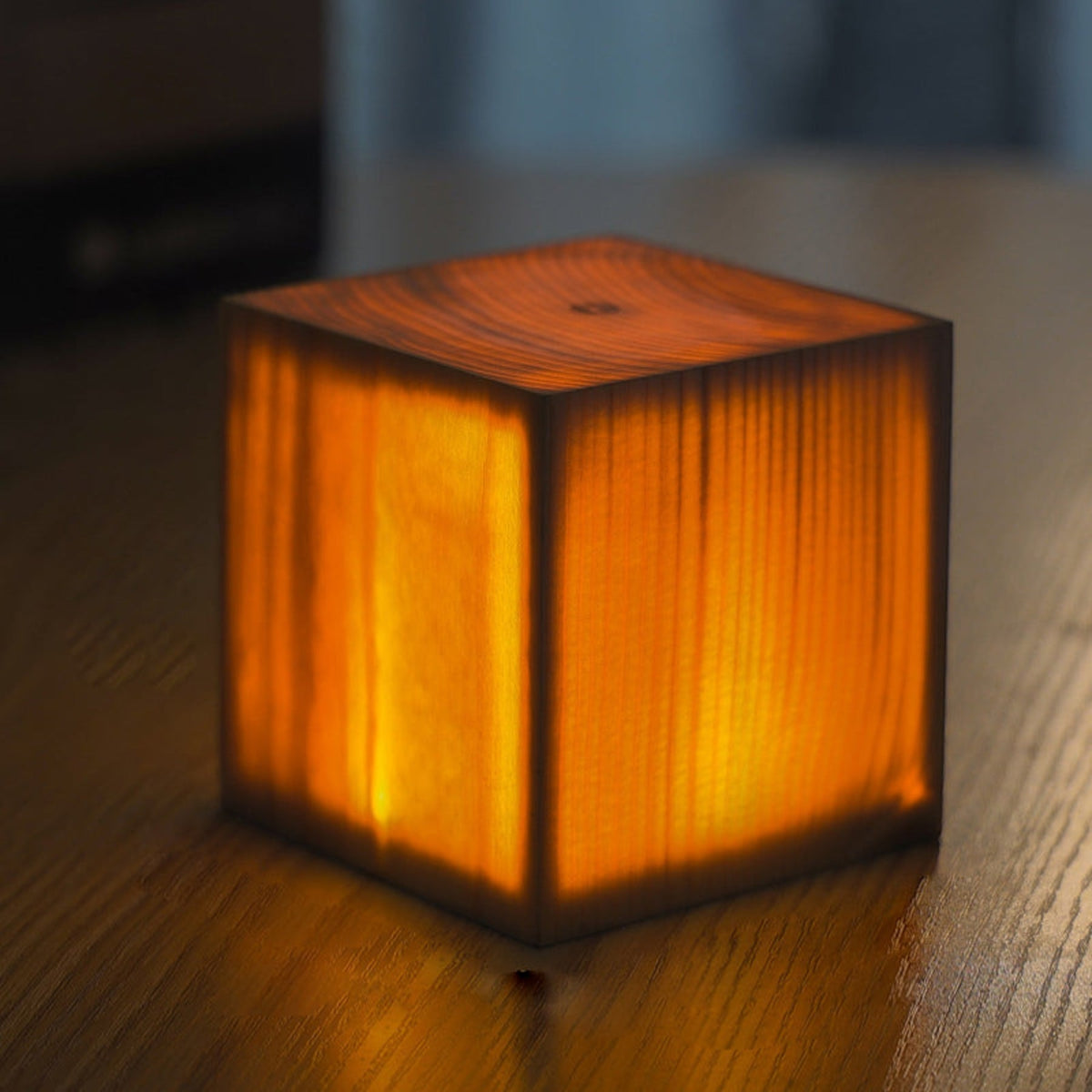Houten Tafellamp Met Warm Licht En Snoerloos Ontwerp Voor Gezellige Hoeken