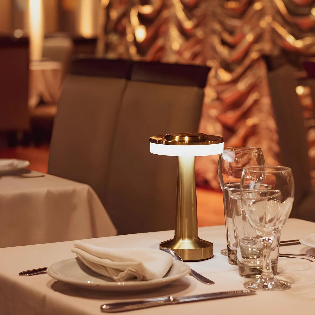 Retro Tafellamp Met Dimbare LED Verlichting Voor Sfeervolle En Flexibele Verlichting