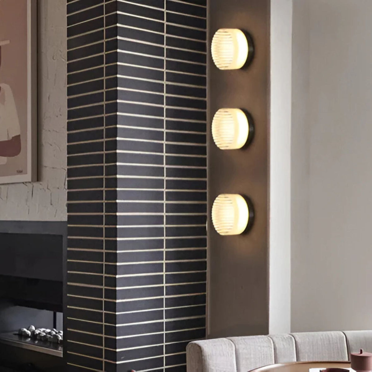 Compacte Wandlamp Met Geribbeld Lichtdesign En Sfeervolle LED-Verlichting