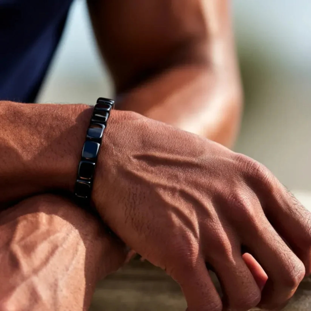 Verstelbare Hematiet Armband met Tijdloos Design
