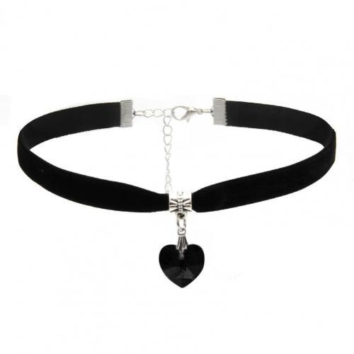 Choker van Fluweel met Hartvormige Hanger en Verlengketting
