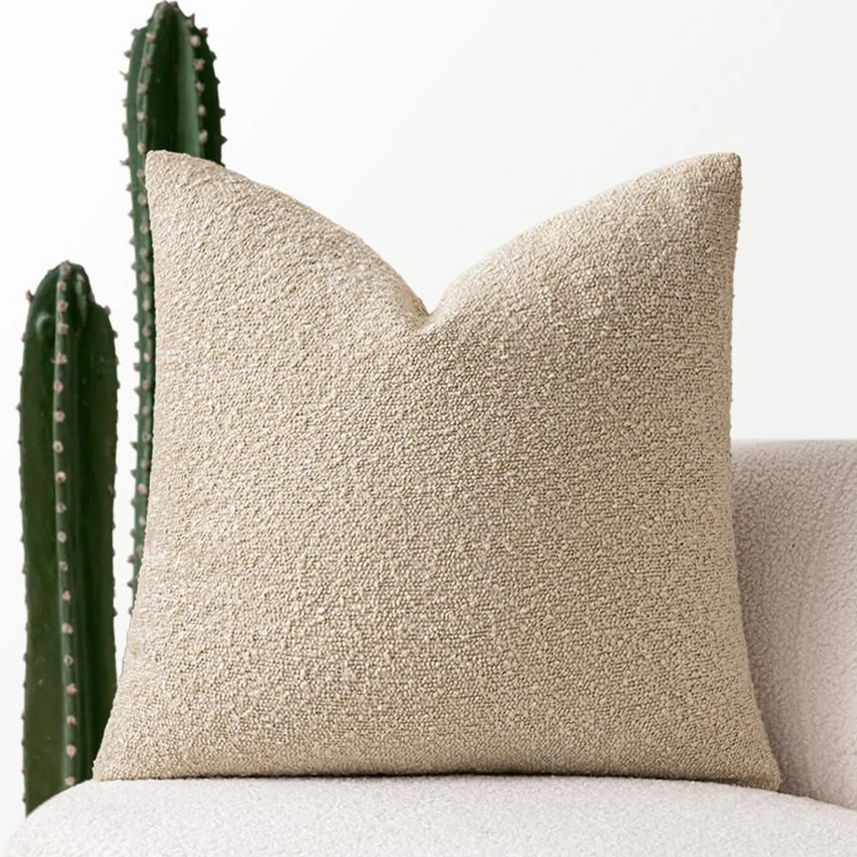 Bouclé Kussenhoes Met Luxe Textuur En Compact Modern Ontwerp
