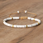Armband met Natuurstenen Kralen en Verstelbare Koordsluiting